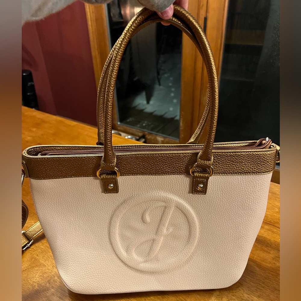 NWOT Danbury Mint monogram purse with letter 'J'. Ivory with brown pewter.